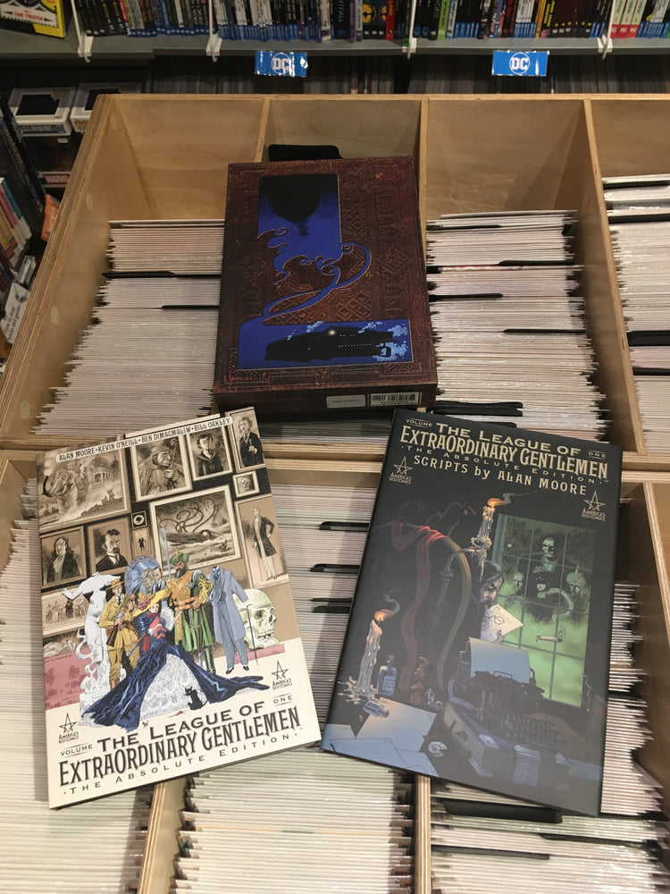 The League of Extraordinary Gentlemen Vol. 1: The Absolute Edition