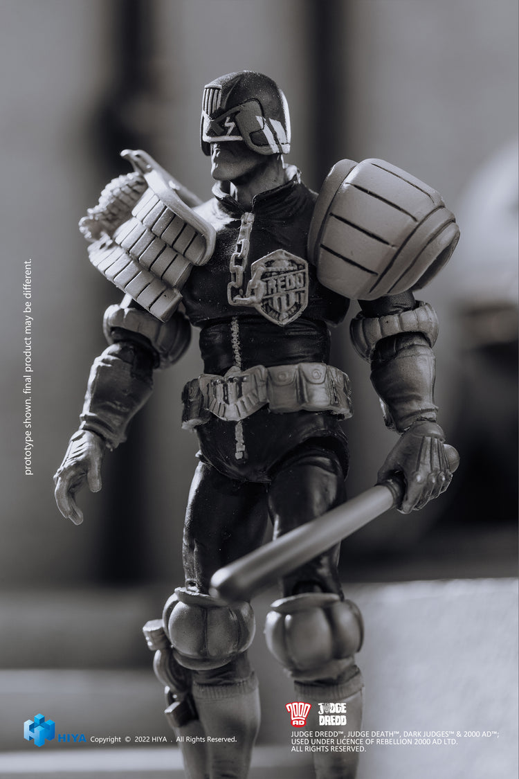 Judge Dredd (Black & White) Exquisite Mini 1/18 Scale Action Figure